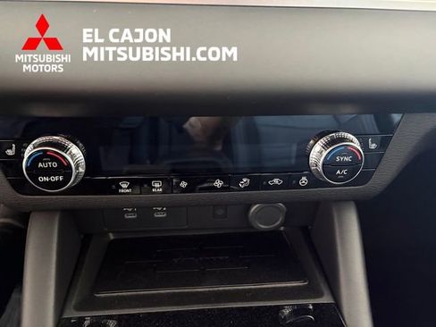 New 2026 Mitsubishi Outlander LE FWD image 18