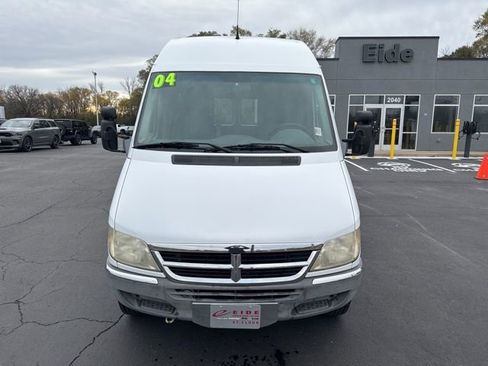 Used 2004 Dodge Sprinter 2500 w/ PWR Convenience Group image 3