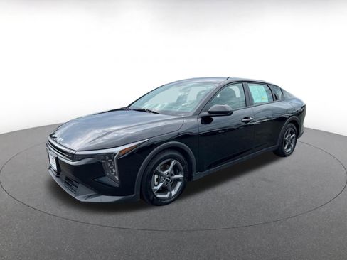 Used 2025 Kia K4 LXS image 3