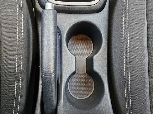 Used 2025 Hyundai Venue SEL image 17