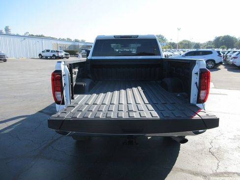 Certified 2022 GMC Sierra 2500 SLE w/ SLE Value Package; AWD/4WD image 9