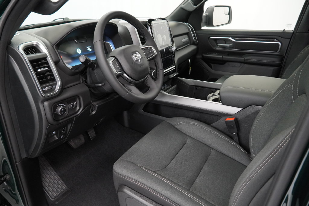 New 2026 RAM 1500 Big Horn AWD/4WD image 16
