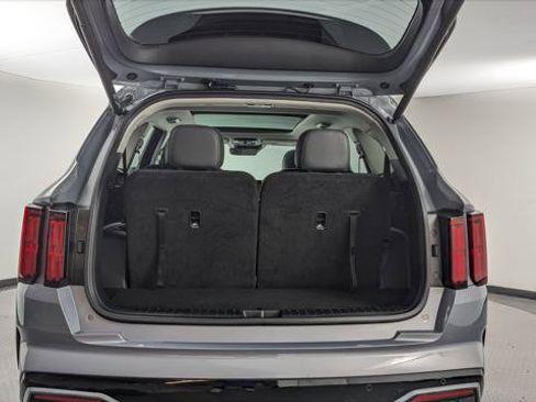 Used 2022 Kia Sorento SX image 19