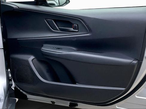 Certified 2025 Toyota Prius Plug-In Hybrid image 22