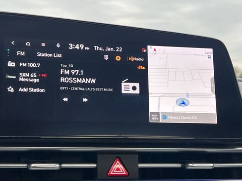 Used 2025 Hyundai Elantra Limited image 21