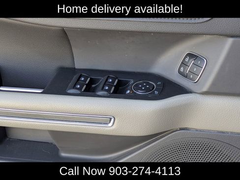 Used 2021 Ford Expedition XLT image 30