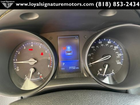 Used 2018 Toyota C-HR XLE image 17