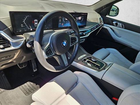 Used 2025 BMW X5 xDrive40i w/ M Sport Package AWD/4WD image 10