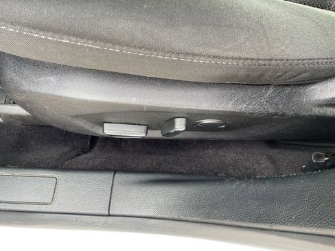 Used 2017 Ford Fusion SE w/ Fusion SE Technology Package image 24