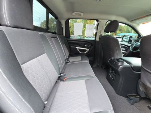 Used 2021 Nissan Titan SV w/ SV Convenience Package image 13