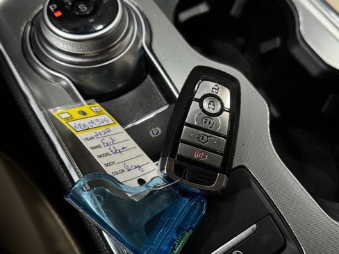 Used 2022 Ford Edge SEL w/ Convenience Package image 37