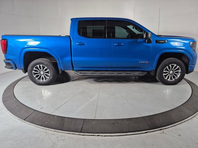 Used 2023 GMC Sierra 1500 AT4 w/ AT4 Premium Package AWD/4WD image 5