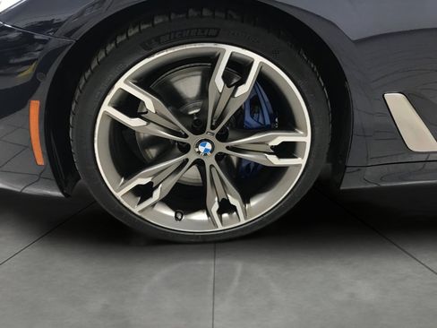 Used 2019 BMW M550i xDrive w/ Premium Package 2 image 4