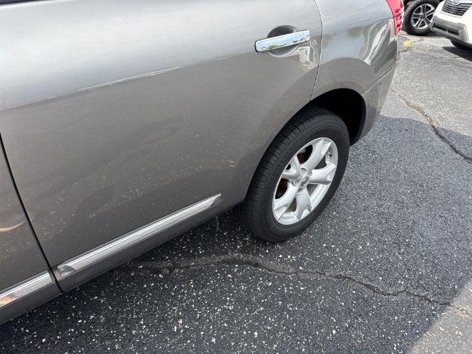 Used 2011 Nissan Rogue SV w/ Premium Pkg AWD/4WD image 10