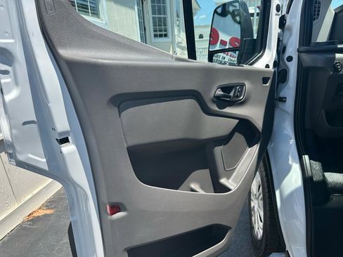 Used 2025 Ford Transit 250 Low Roof w/ Exterior Upgrade Package RWD image 19