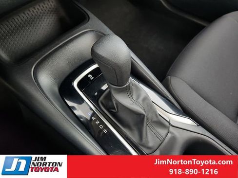Used 2024 Toyota Corolla LE image 21
