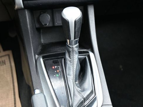 Used 2018 Toyota Corolla LE FWD image 20