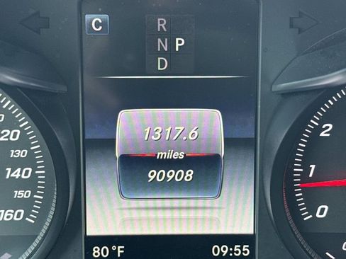 Used 2018 Mercedes-Benz GLC 300 image 38