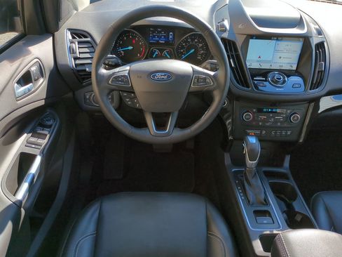 Used 2019 Ford Escape Titanium image 16