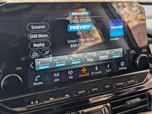 Used 2025 Nissan Pathfinder Platinum image 31