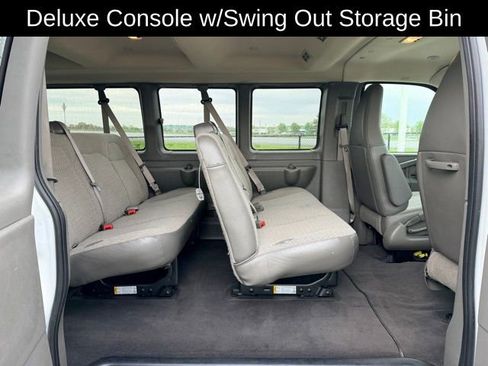 Used 2025 Chevrolet Express 3500 LS RWD image 9
