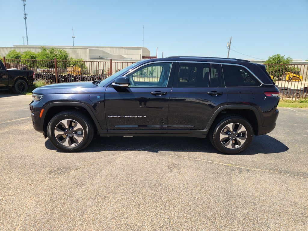 Used 2024 Jeep Grand Cherokee Limited 4xe AWD/4WD image 4