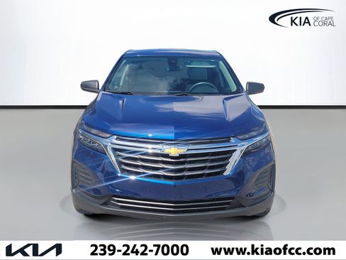Used 2023 Chevrolet Equinox LS FWD image 2
