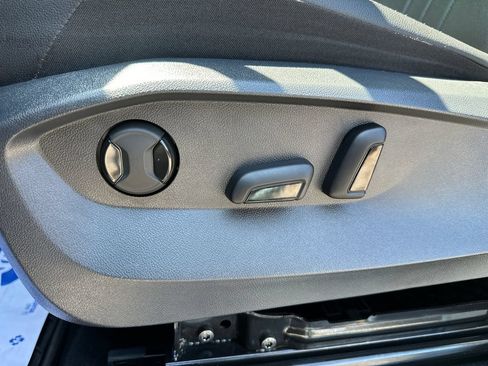 Certified 2024 Volkswagen Tiguan SE R-Line AWD/4WD image 9