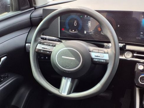 Used 2025 Hyundai Tucson SEL FWD image 7