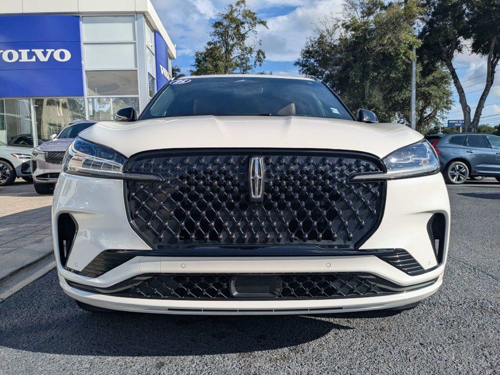 Used 2025 Lincoln Aviator Reserve w/ Equipment Group 201A AWD/4WD image 9