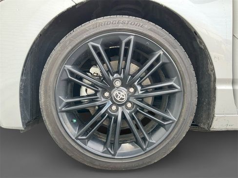 Used 2022 Toyota Avalon XSE image 15