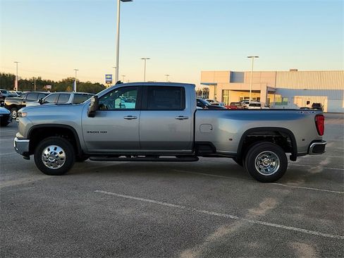 New 2026 Chevrolet Silverado 3500 LT w/ Safety Package image 3
