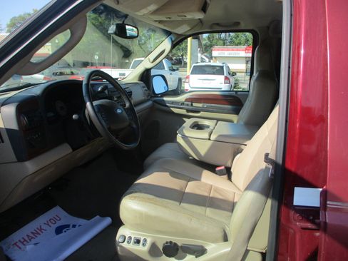 Used 2005 Ford F250 XLT image 9