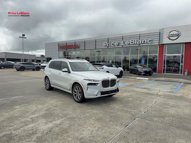 Used 2024 BMW X7 xDrive40i w/ Premium Package AWD/4WD image 14