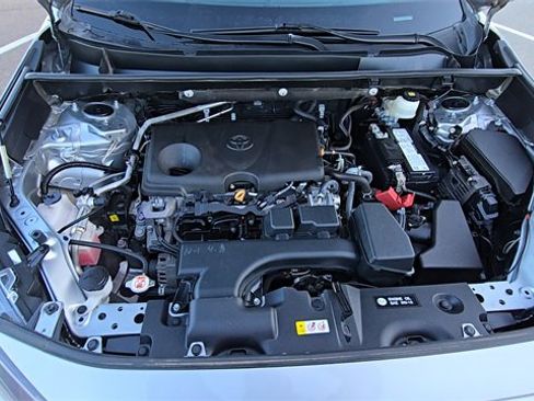 Used 2022 Toyota RAV4 LE image 30