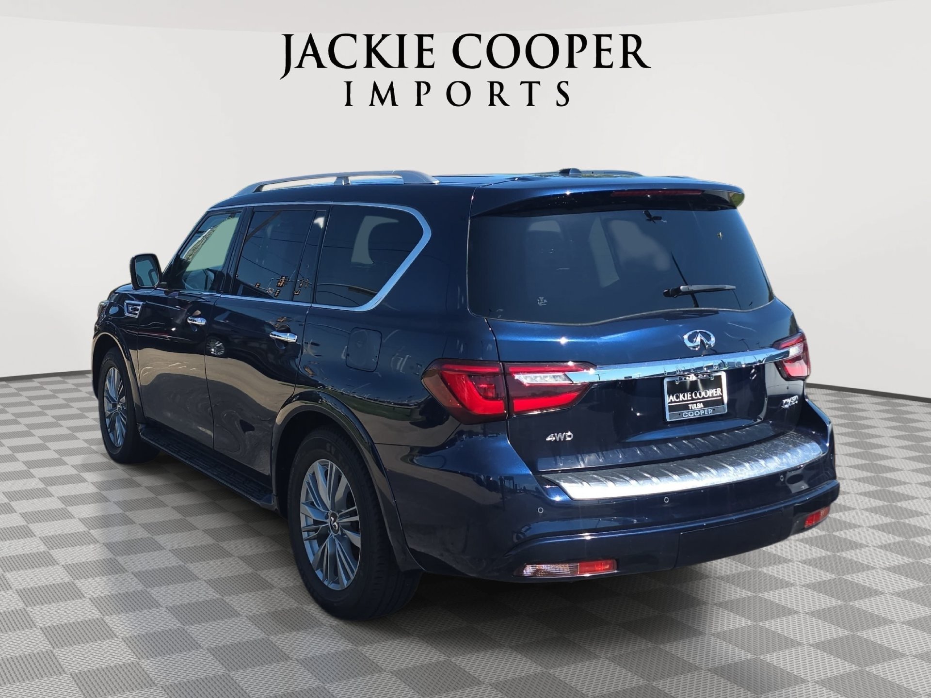 Used 2024 INFINITI QX80 Luxe AWD/4WD image 7