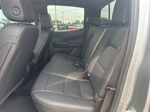 Used 2025 Chevrolet Colorado Trail Boss image 11