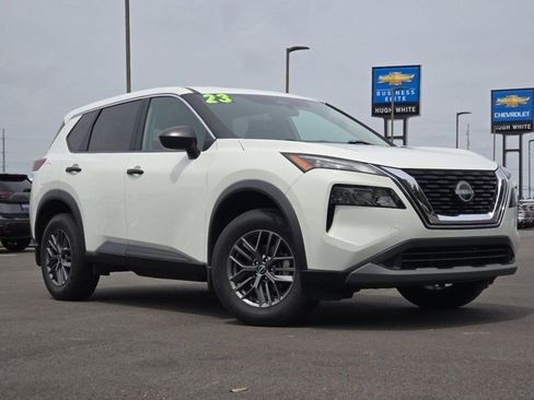 Certified 2023 Nissan Rogue S AWD/4WD image 2