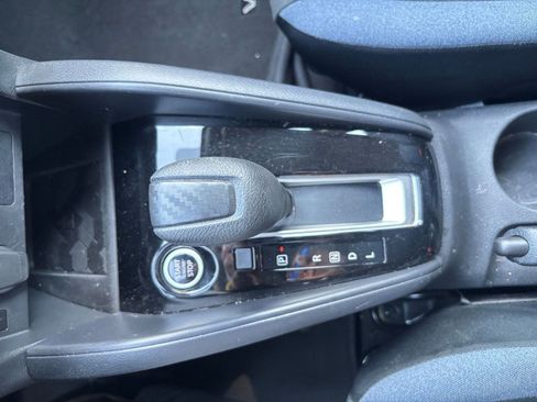 Used 2025 Nissan Versa SV FWD image 39