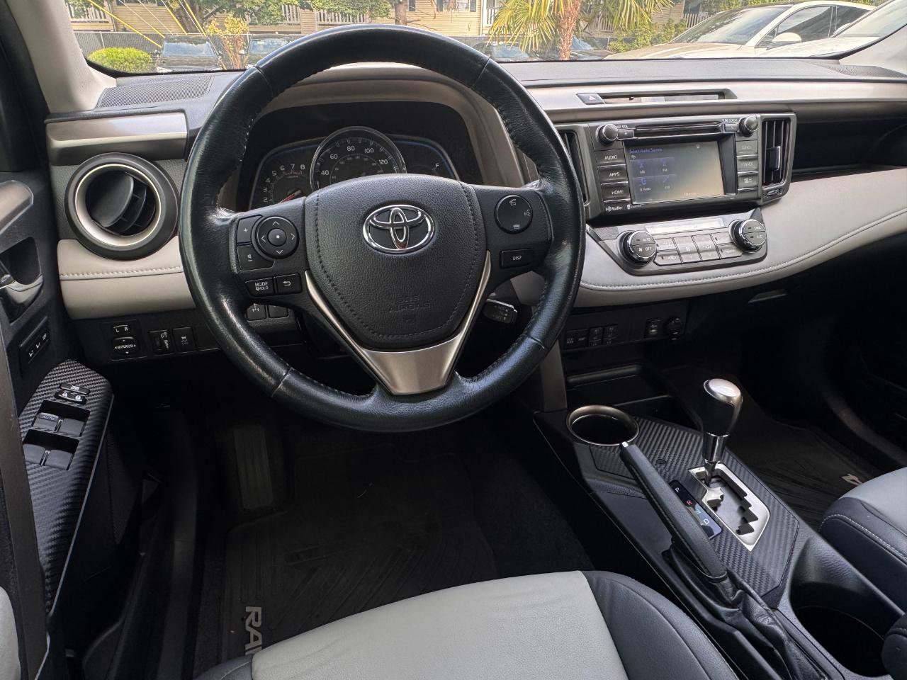 Used 2015 Toyota RAV4 Limited AWD/4WD image 2