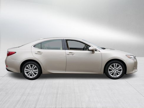 Used 2015 Lexus ES 350 w/ Premium Package FWD image 8