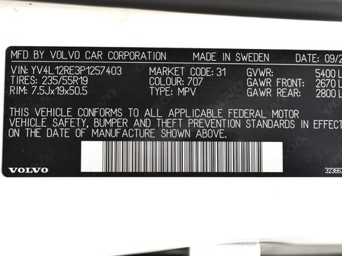 Used 2023 Volvo XC60 B5 Plus image 40