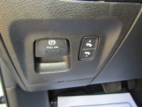 Used 2022 RAM 1500 Big Horn AWD/4WD image 25