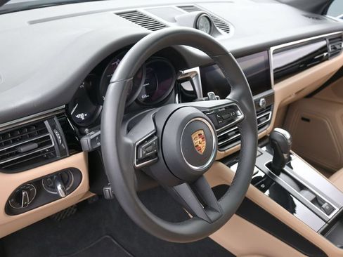 Certified 2026 Porsche Macan AWD/4WD image 16