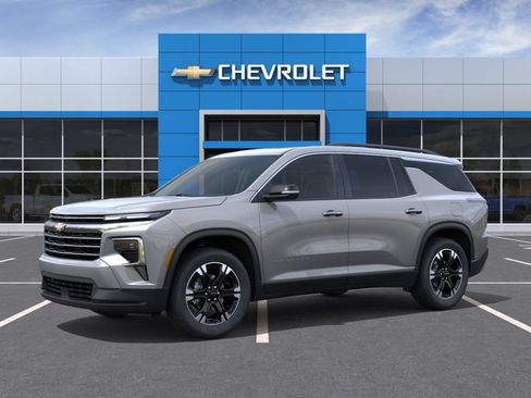 New 2027 Chevrolet Traverse LT w/ Sun and Wheel Package AWD/4WD image 2