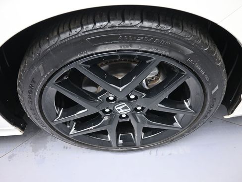 Used 2023 Honda Civic Sport image 13