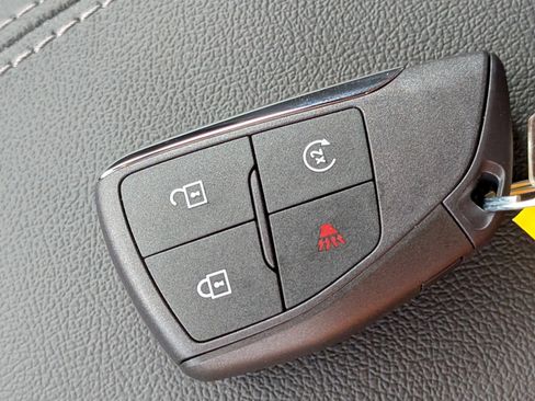 New 2026 GMC Canyon Elevation w/ Convenience Package image 29