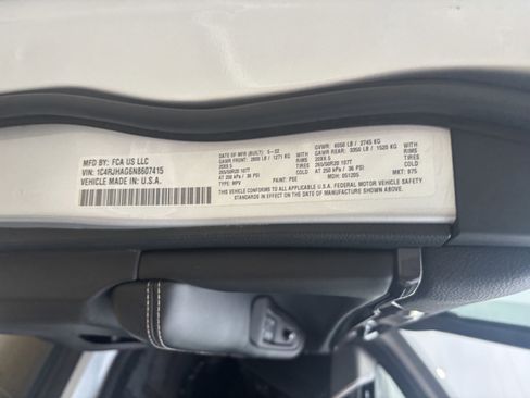 Used 2022 Jeep Grand Cherokee Altitude image 23