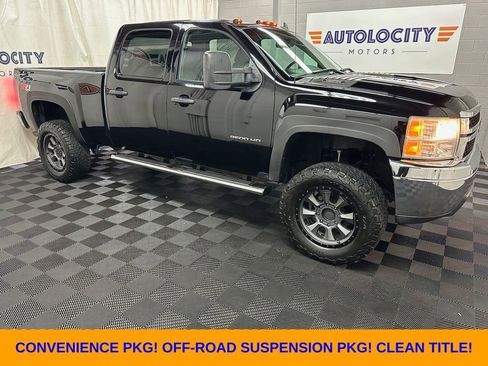 Used 2013 Chevrolet Silverado 2500 LT w/ Convenience Package AWD/4WD image 1
