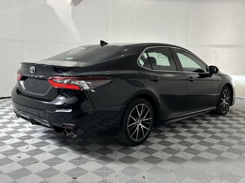 Used 2021 Toyota Camry SE FWD image 8
